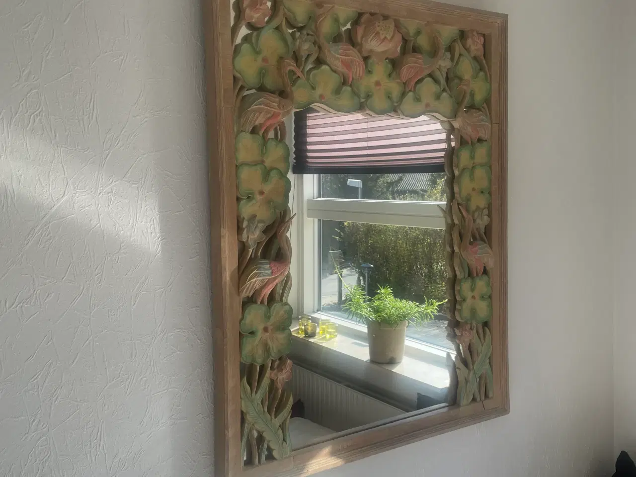 Billede 1 - Spejl med håndlavet træramme fra Thailand