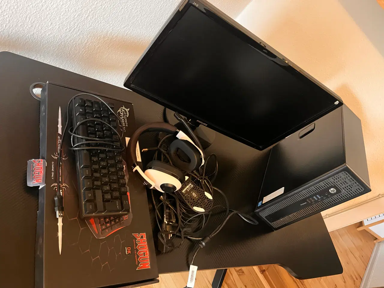 Billede 3 - gaming bord og tilbehør
