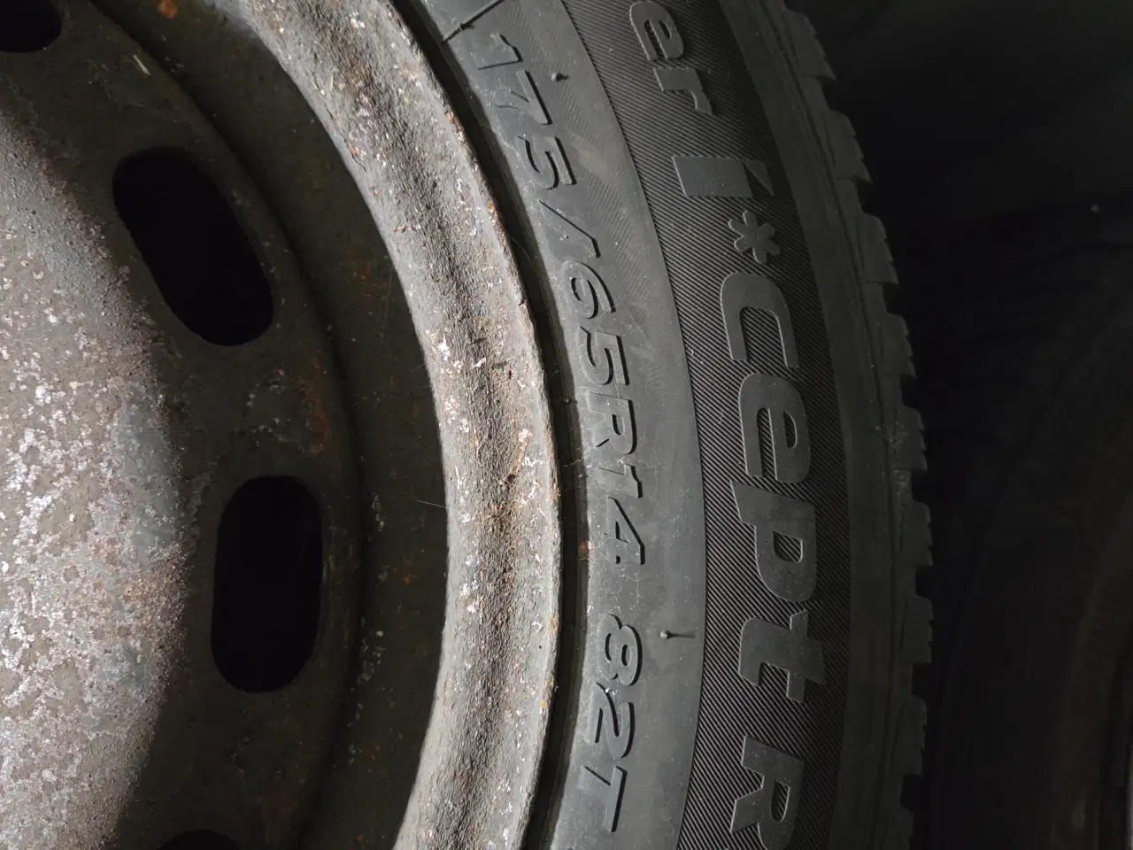 Billede 2 - Fælge med dæk