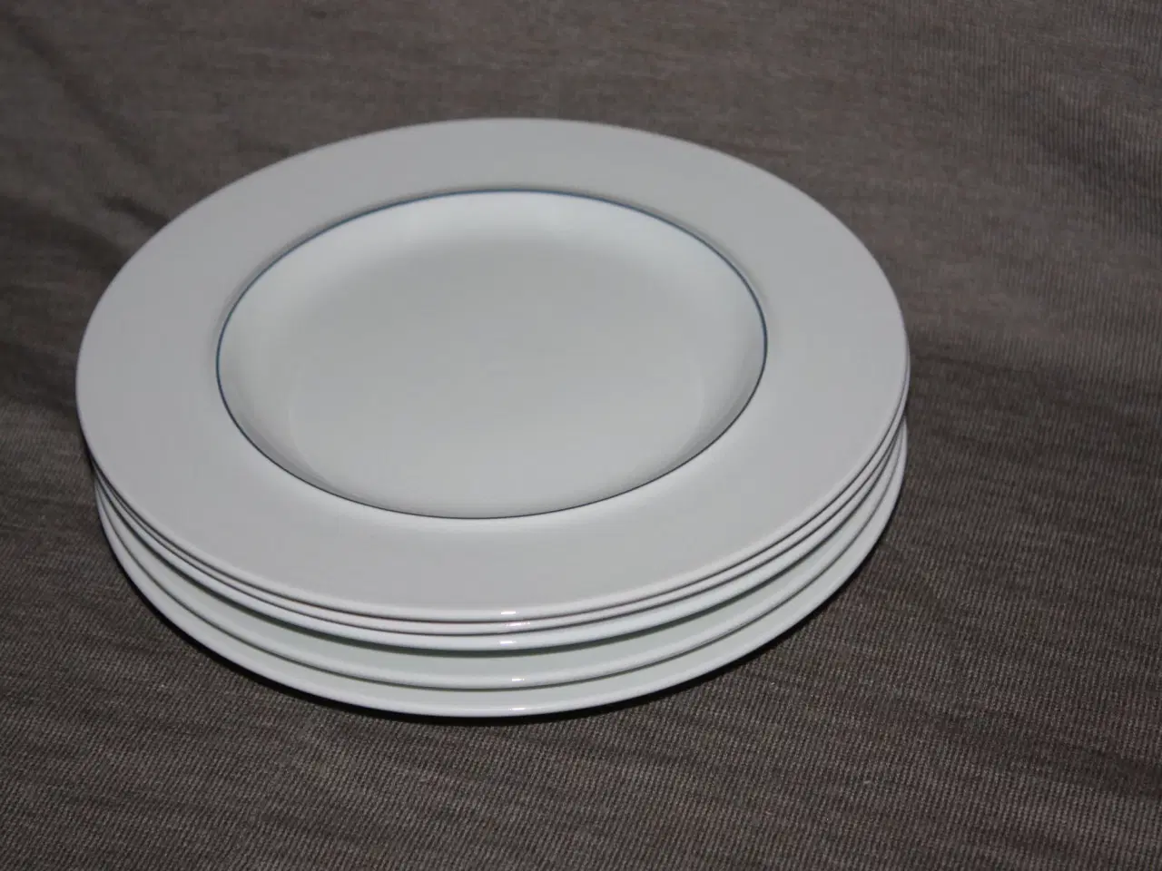 Billede 2 - Royal Copenhagen Blåkant tallerken 17 cm diam.