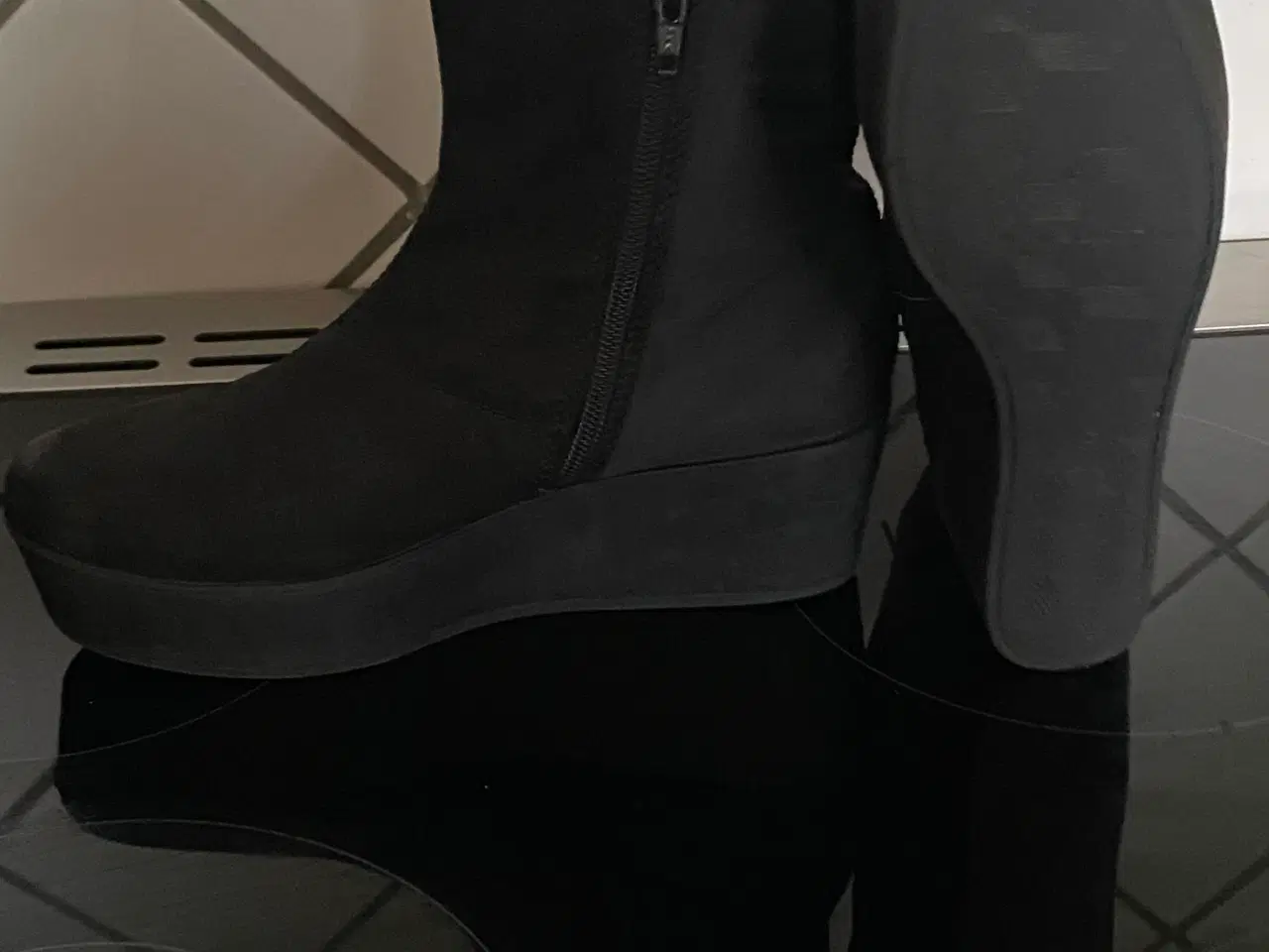 Billede 2 - Vagabond støvlet sort str. 38