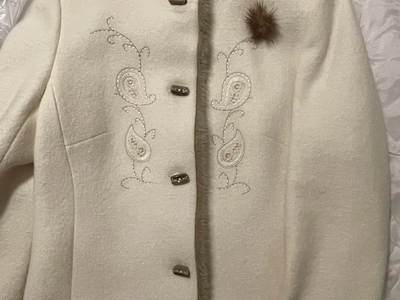 Billede 1 - Uldjakke,str.38/40,Basler