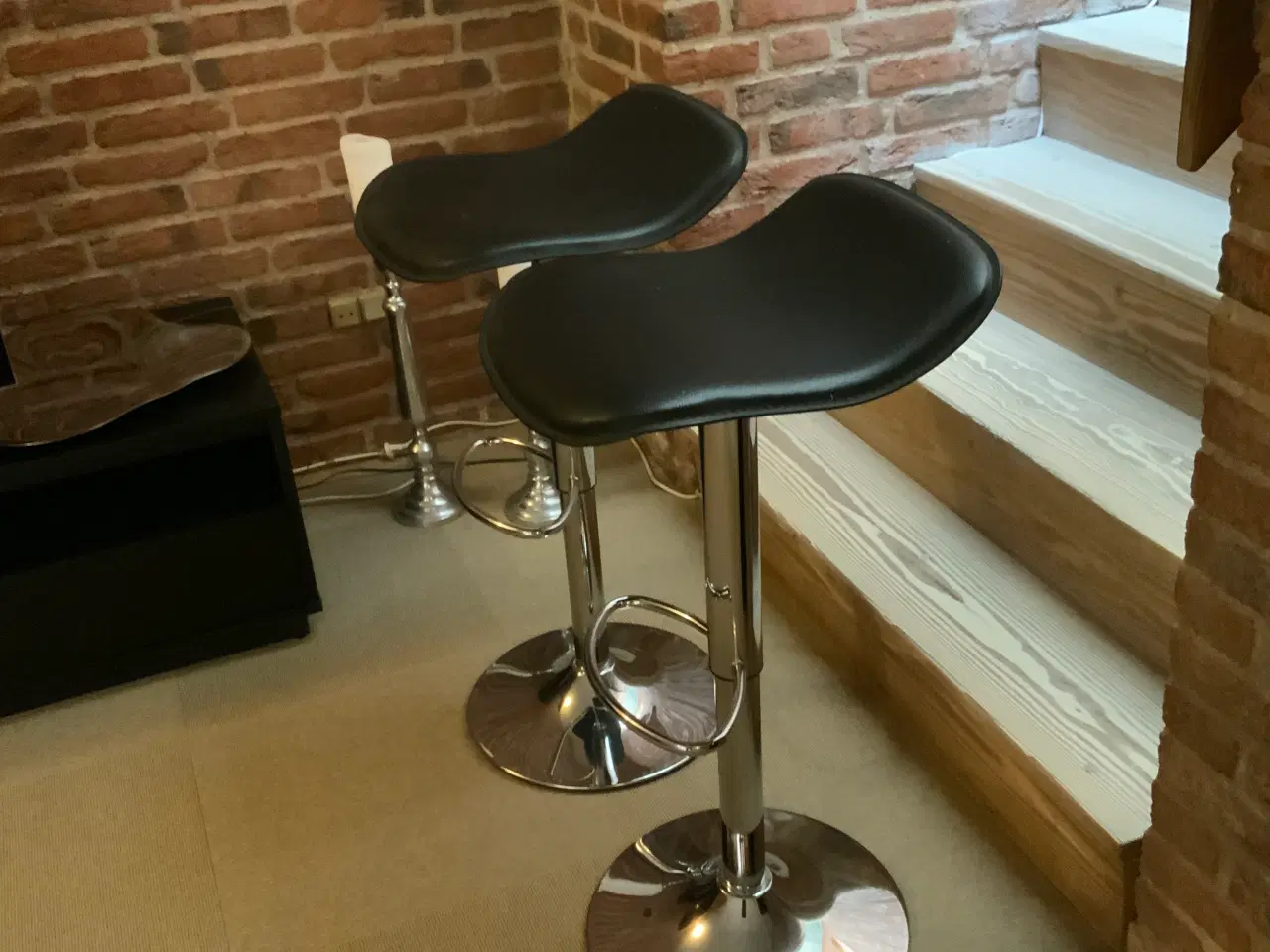 Billede 4 - 2 barstole med hæve sænke funktion