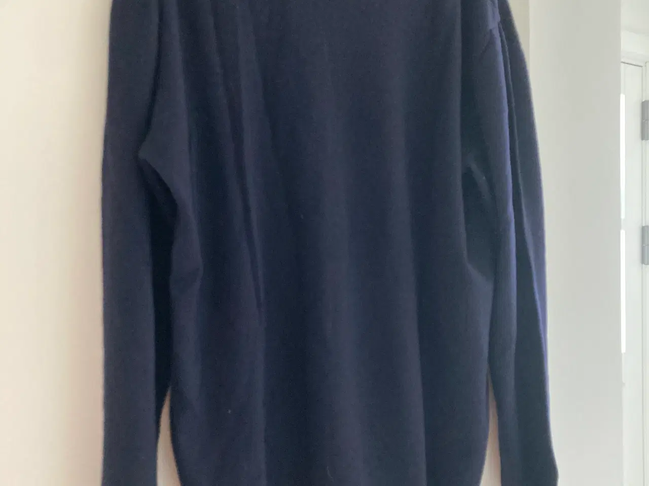 Billede 2 - Flot GANT sweater størrelse XL