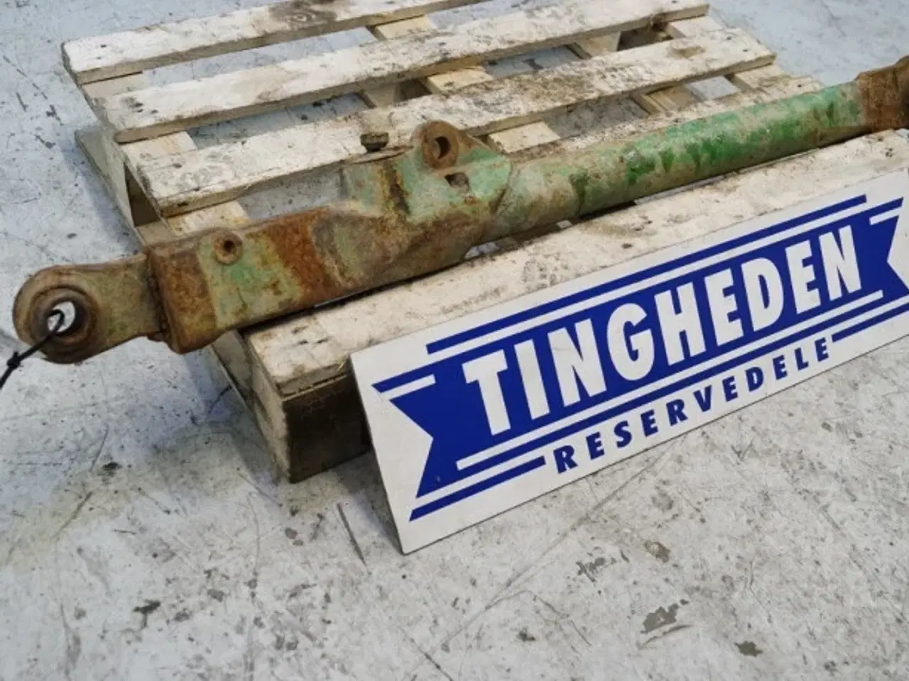 Billede 2 - John Deere 4040 R.H. Liftarm AR80666