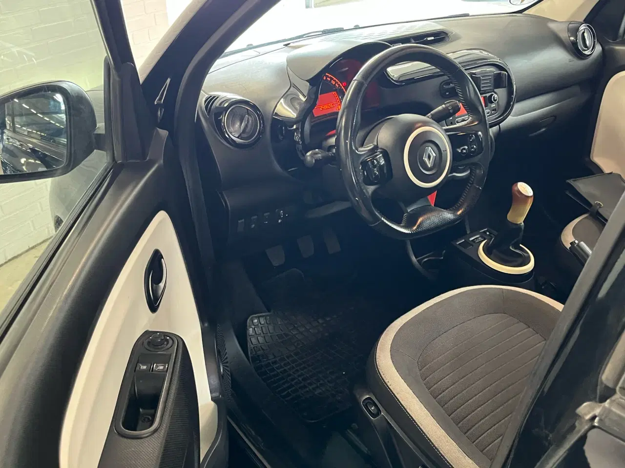 Billede 4 - Renault Twingo 1,0 Sce Expression start/stop 70HK 5d