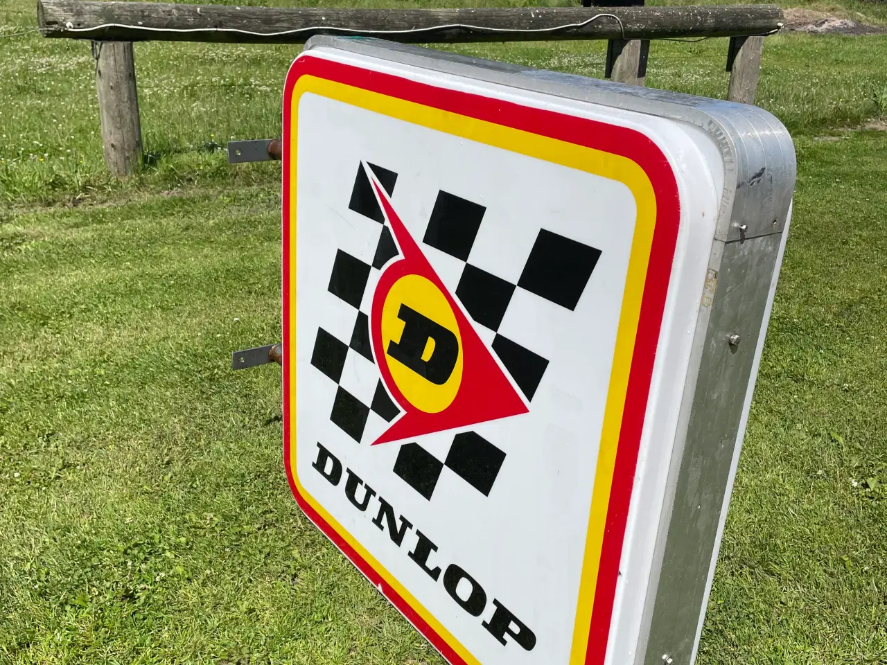 Billede 4 - Dunlop lysskilt