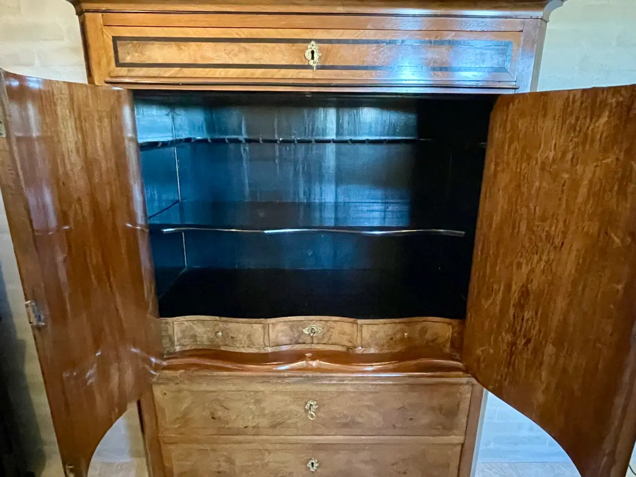 Billede 4 - Smukkeste gamle skab