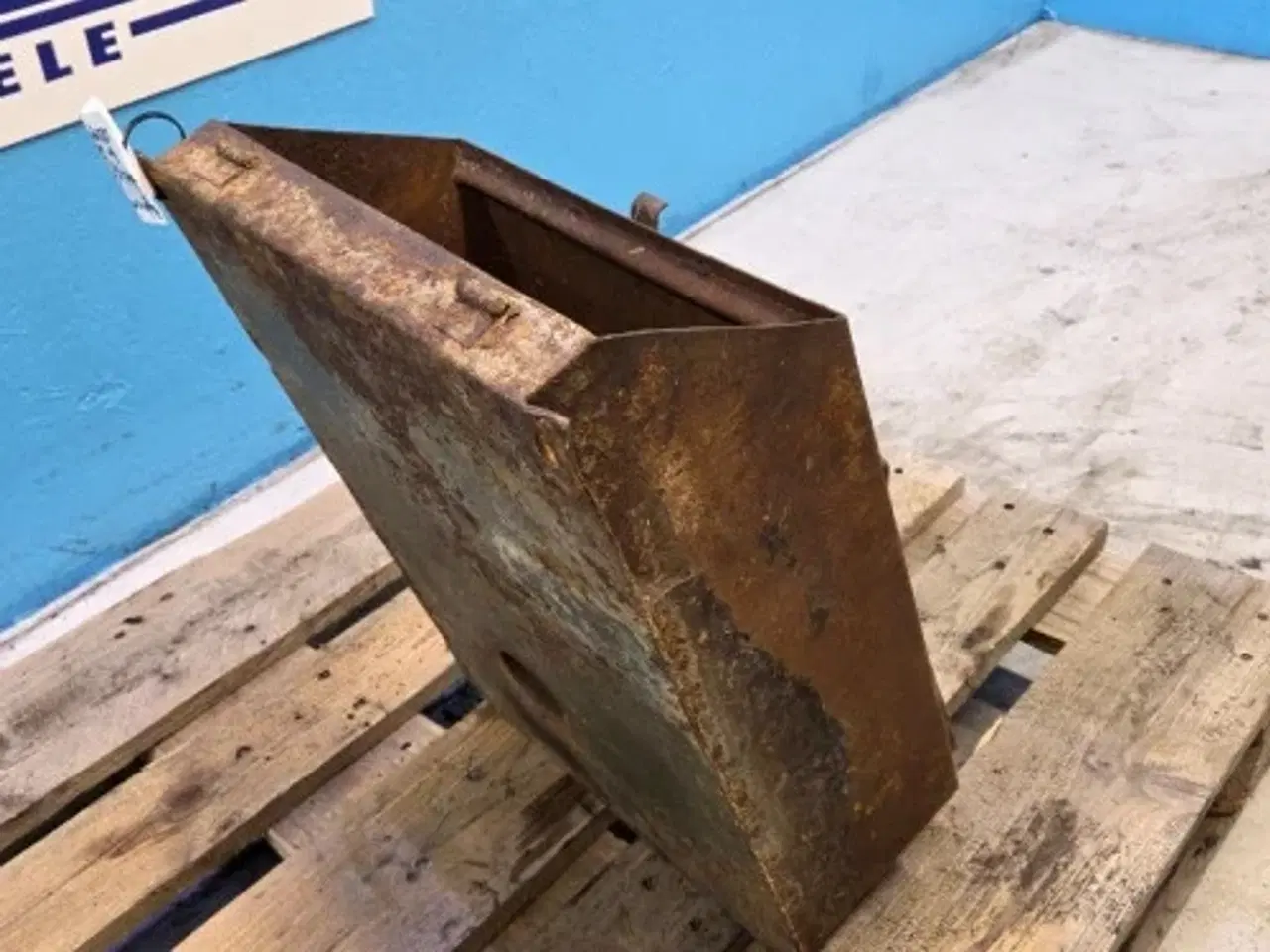 Billede 5 - Hydrema 806 Værktøjskasse Under Sædet 382194