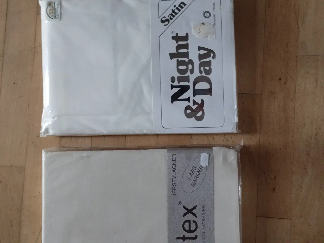 Billede 1 - Dyne og pudebetræk i satin, samt lagen. Stor størr