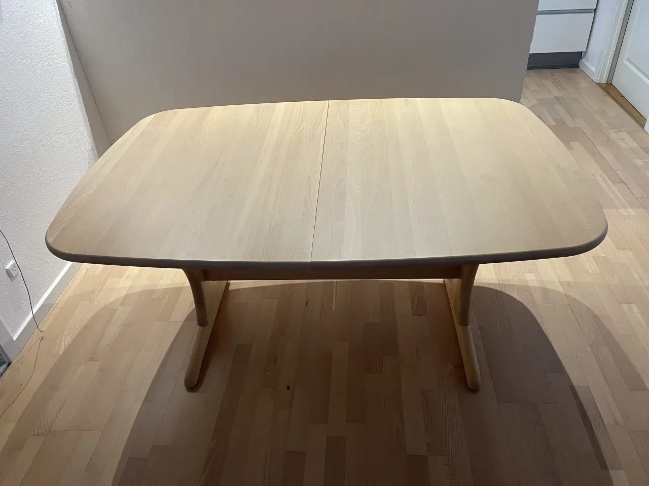 Billede 6 - Spisebord i bøg