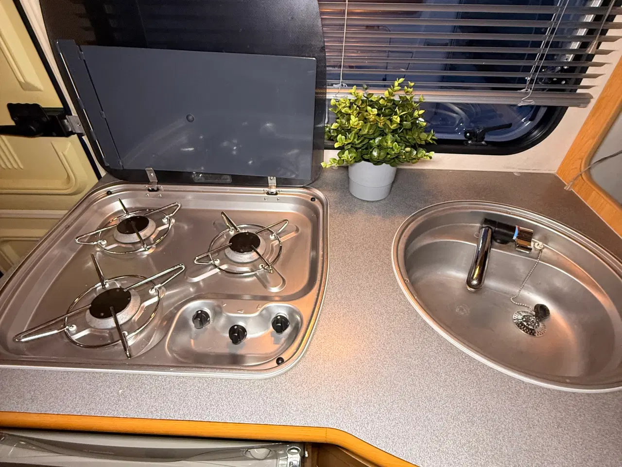 Billede 14 - 2004 Adria Unica B 502 UL / Med Mover & Isabella 