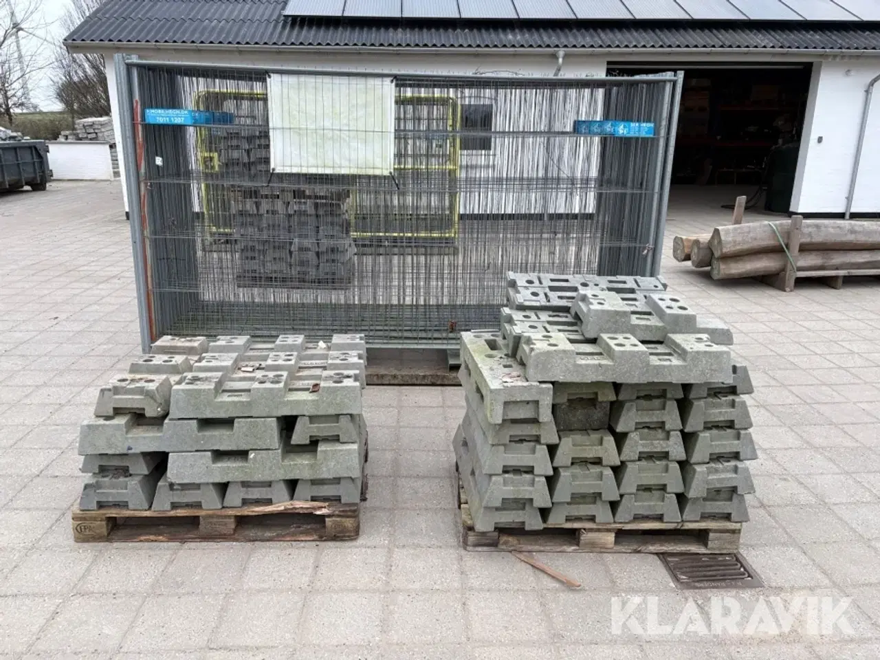 Billede 5 - Hegn 30 styk + tilhørende fødder