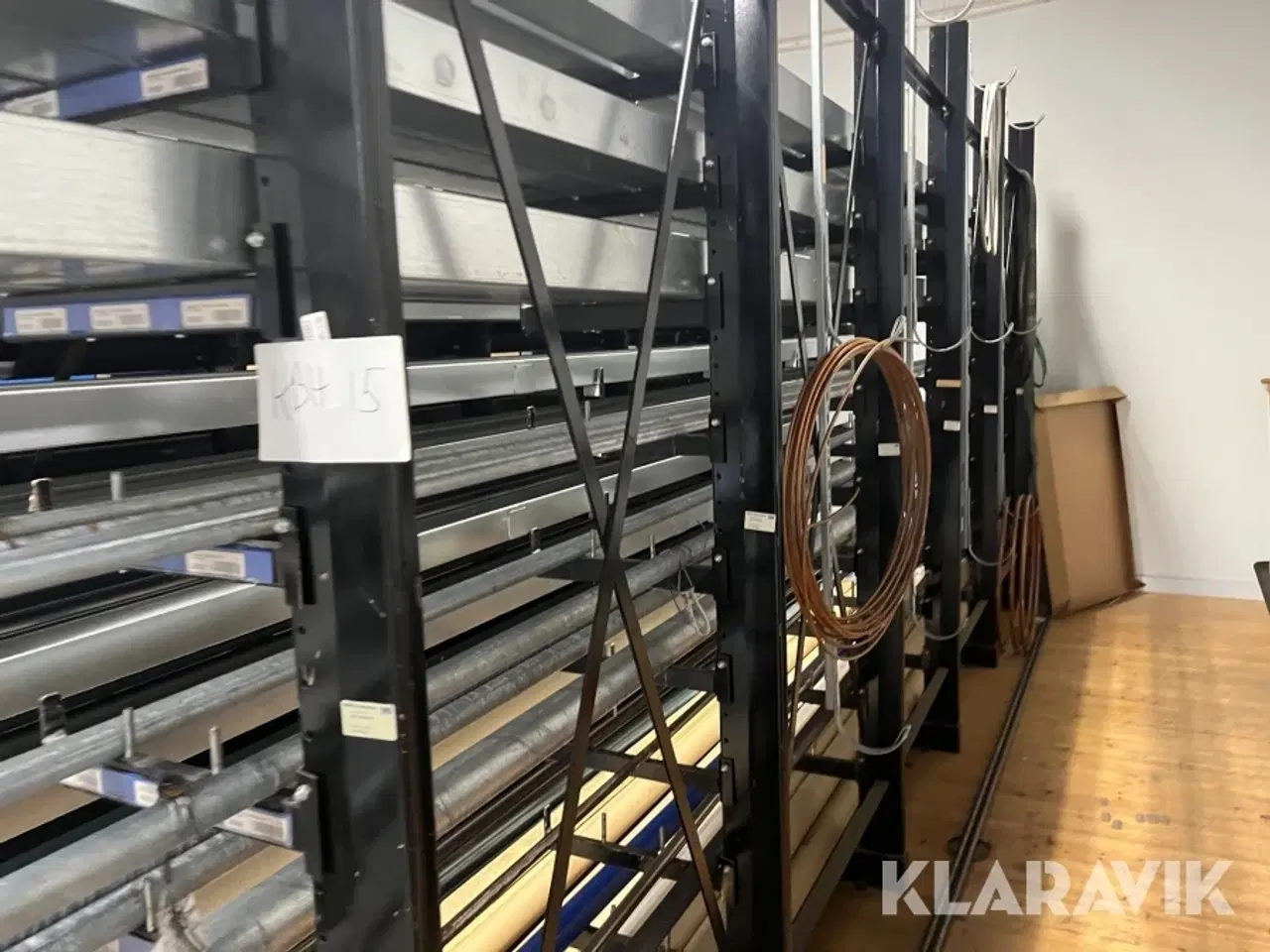 Billede 7 - Grenreol en række