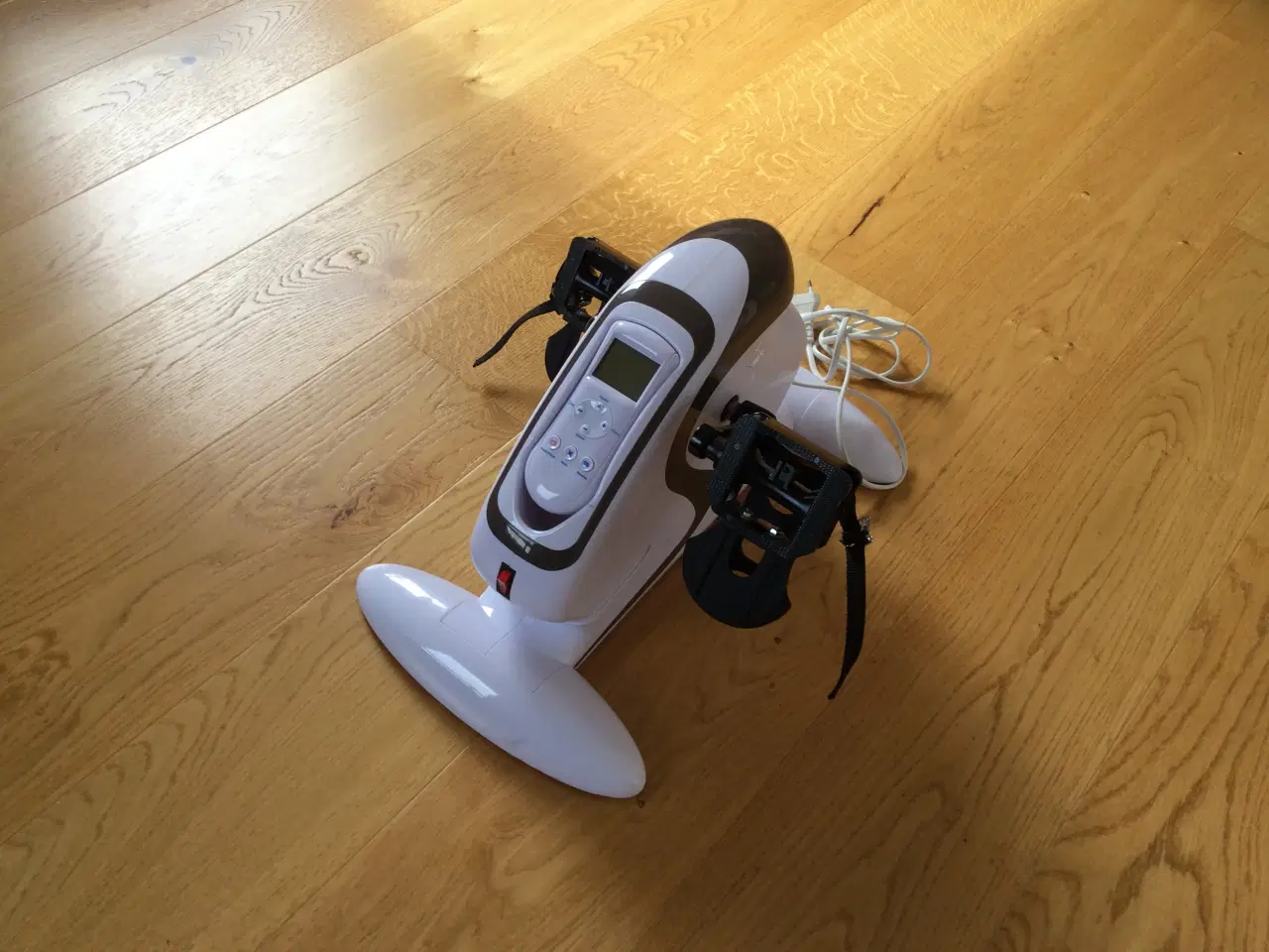 Billede 2 - Elektrisk digital pedal træner