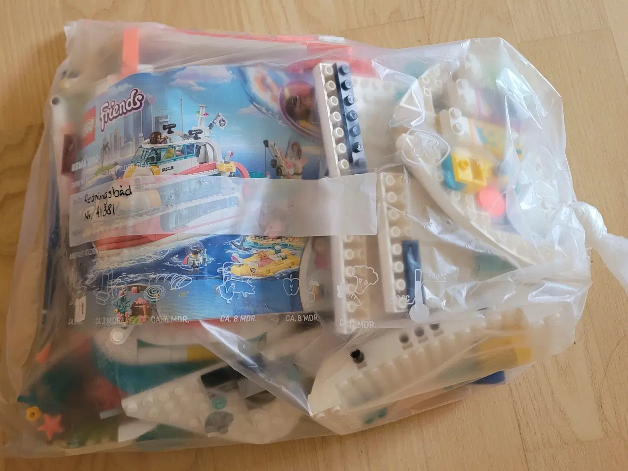 Billede 2 - Lego Friends, 41381 - Redningsmissionsbåd