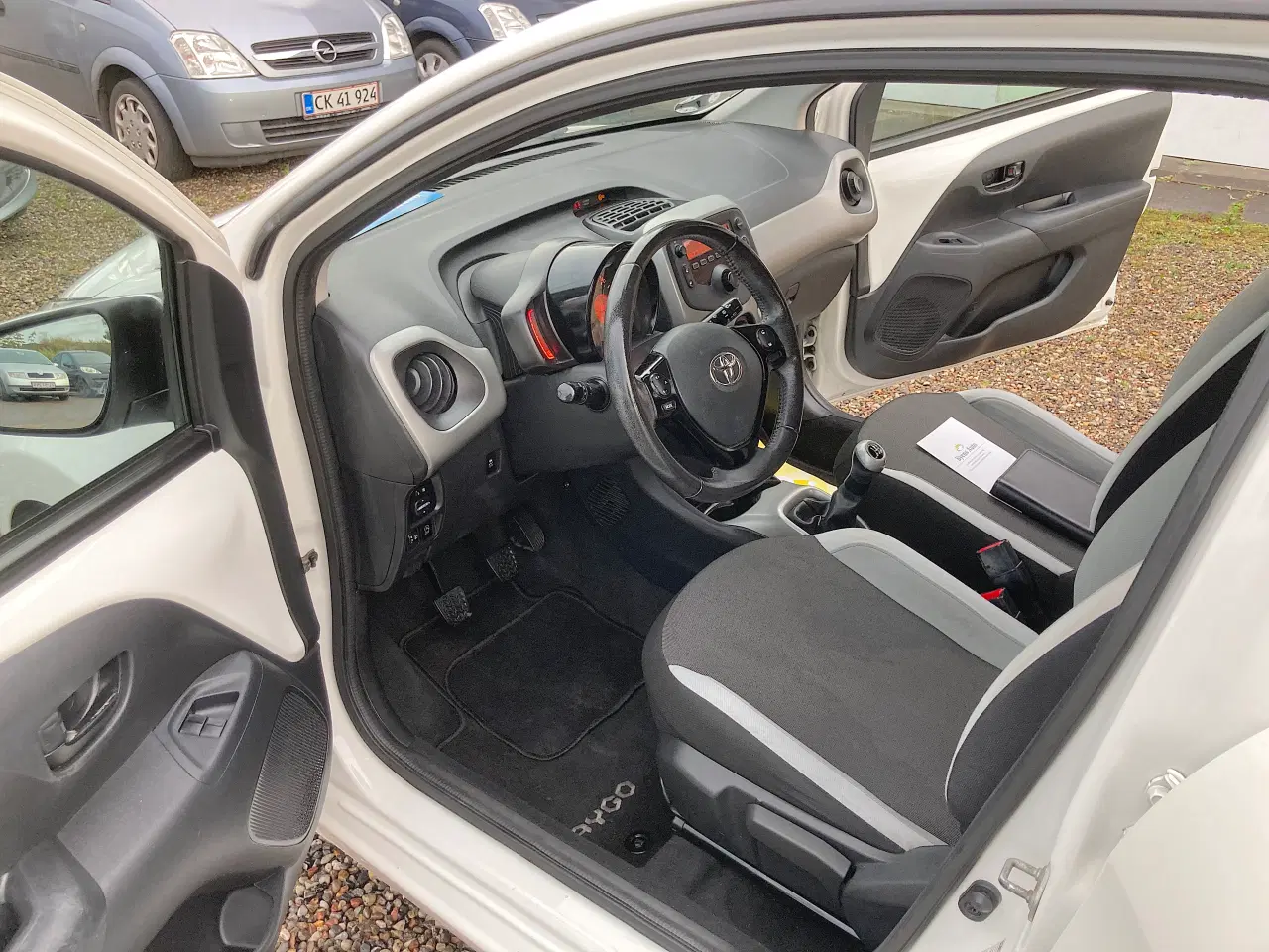 Billede 10 - Toyota AygoX Change 1.0 Vvt-i Nysyn 