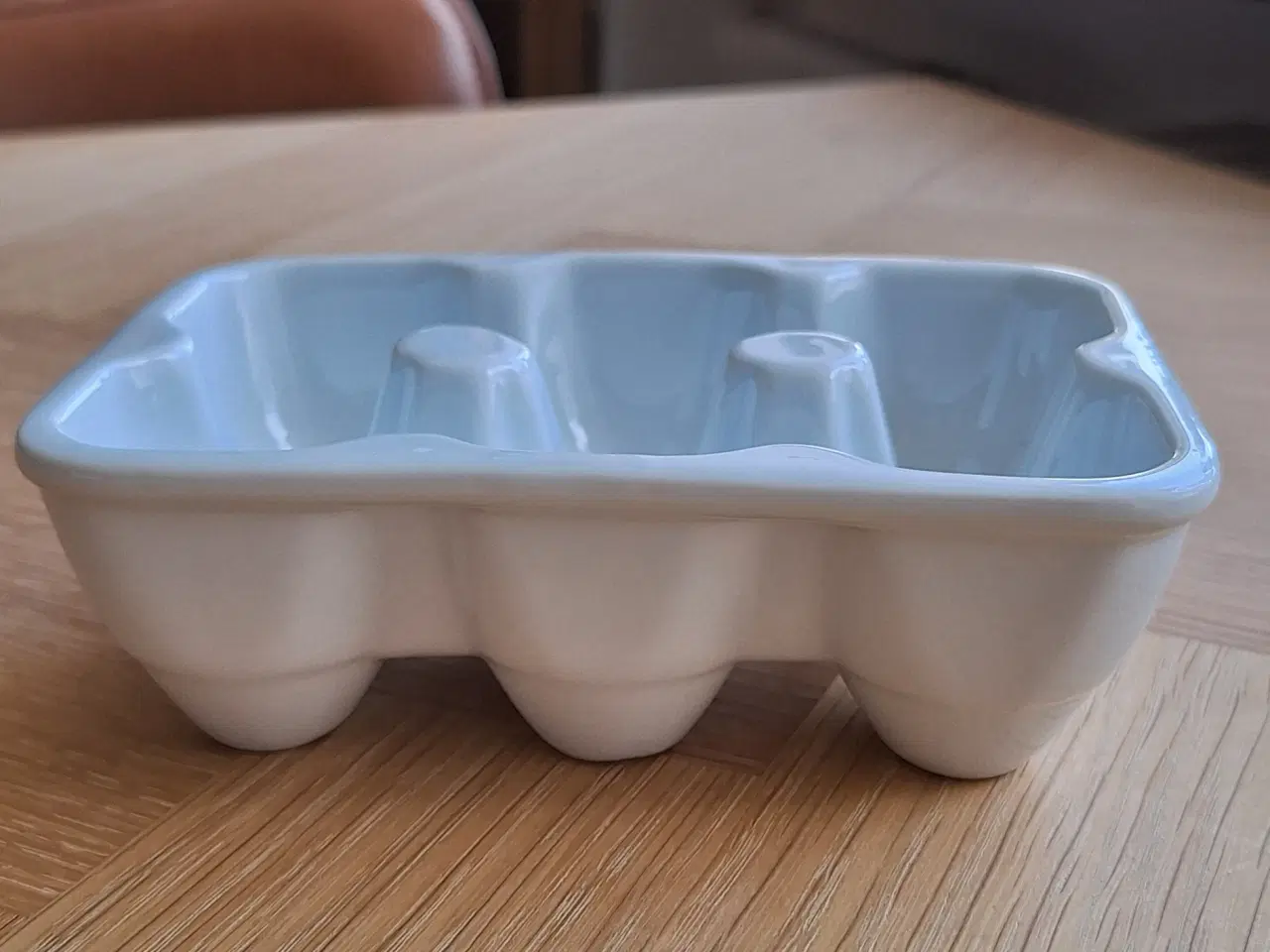 Billede 1 - Porcelæns æggebakke 