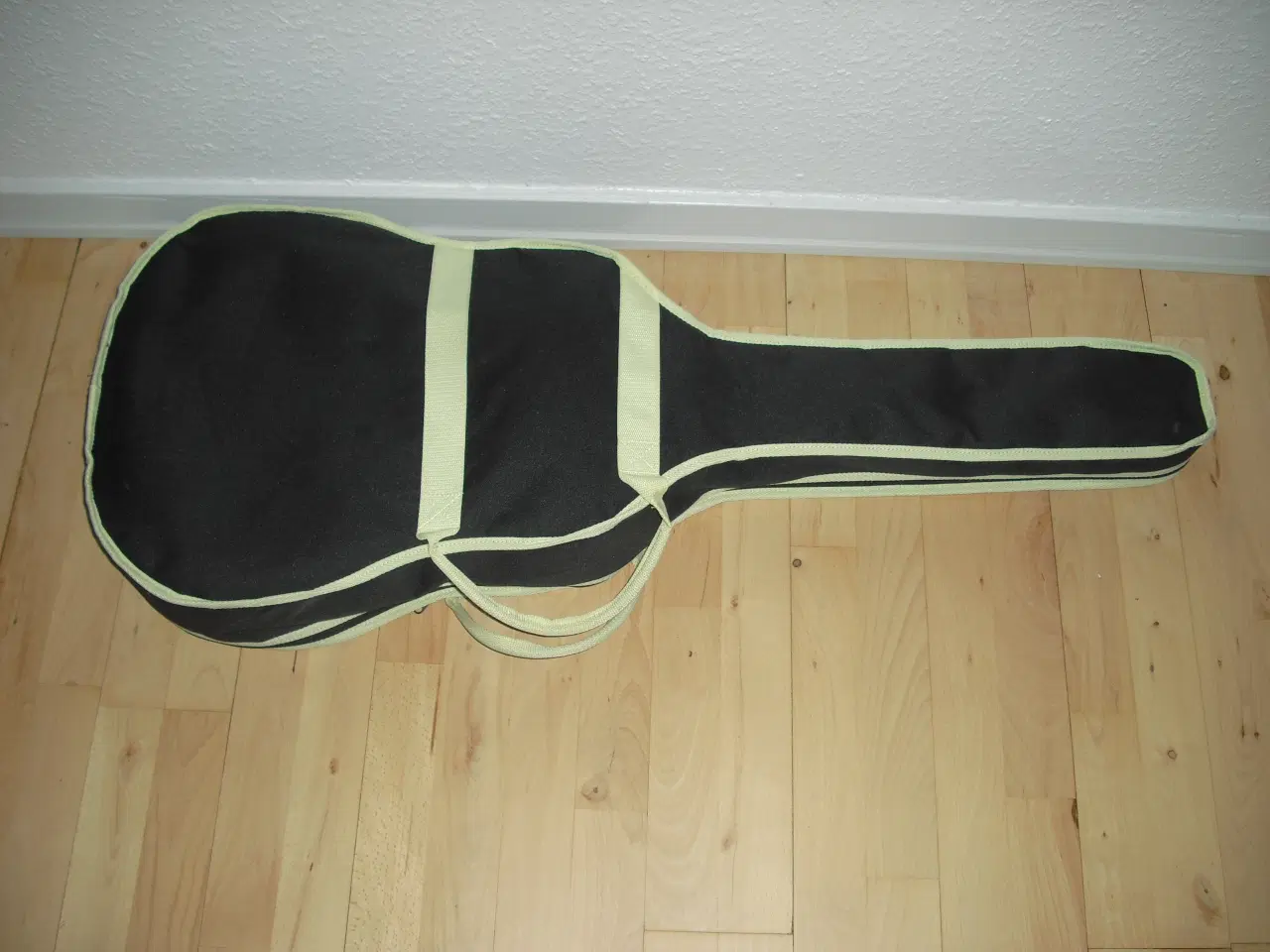 Billede 5 -  Washburn Akustisk Guitar 