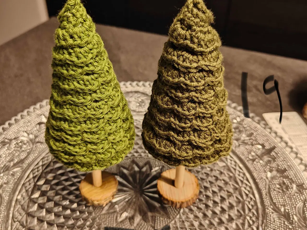 Billede 10 - Hæklede juletræer i forskellig størrelse og farver