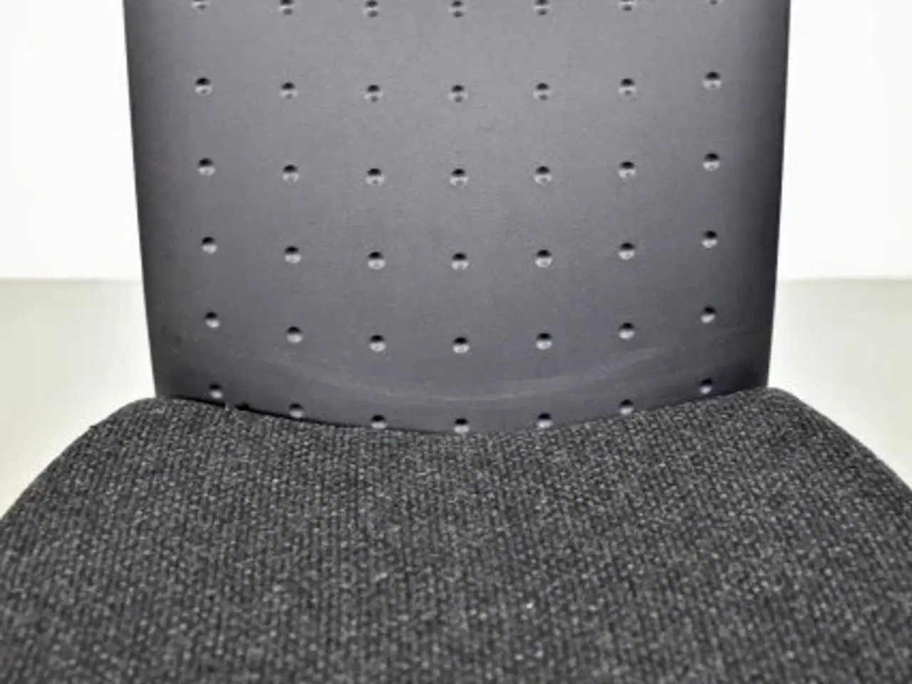 Billede 6 - Randers radius konferencestol med sort ryg og nyt sort polster