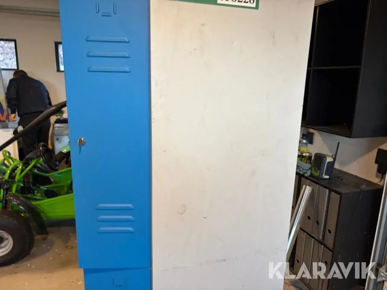 Billede 11 - Omklædningsskab