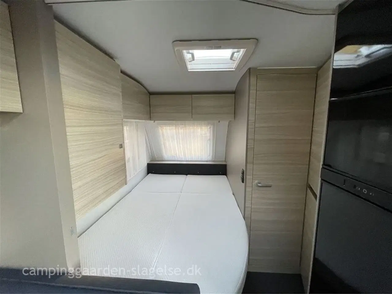 Billede 4 - 2022 - Adria Altea 402 PH Adria Altea 402 – kompakt campingvogn med dobbeltseng