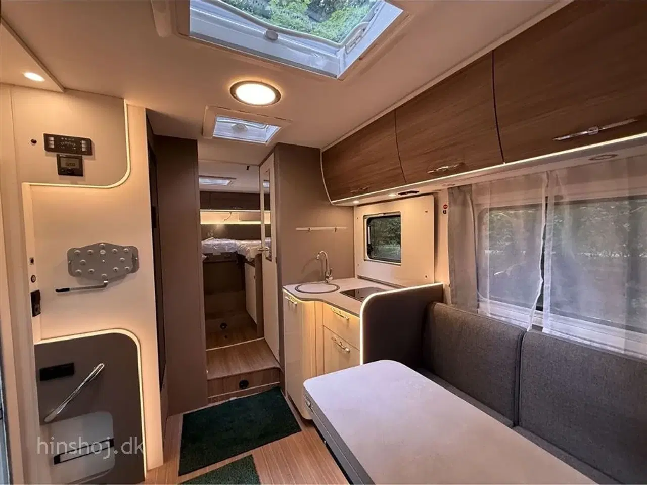 Billede 13 - 2025 - Etrusco T 7400 SBC   Etrusco Autocamper by Hymer – Komfort og Elegance fra Italien