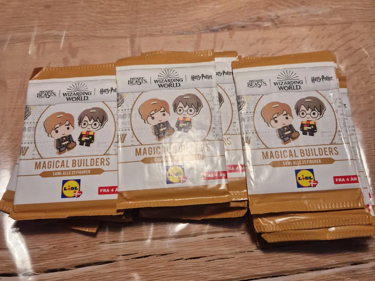 Billede 3 - 25 uåbnet pakker Magical Builders samlekort.