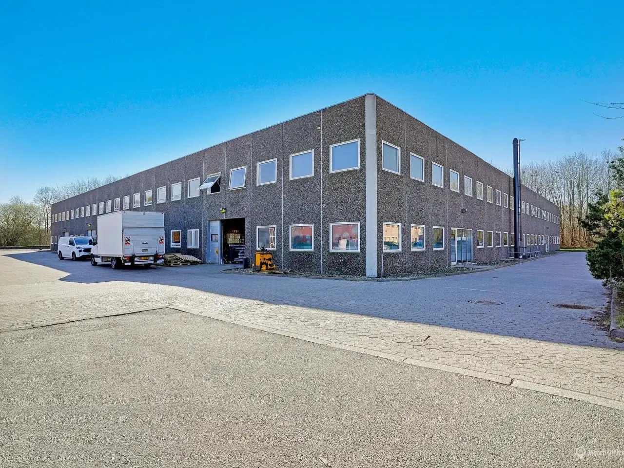 Billede 1 - Flot kontor- og lagerlejemål i en industriejendom