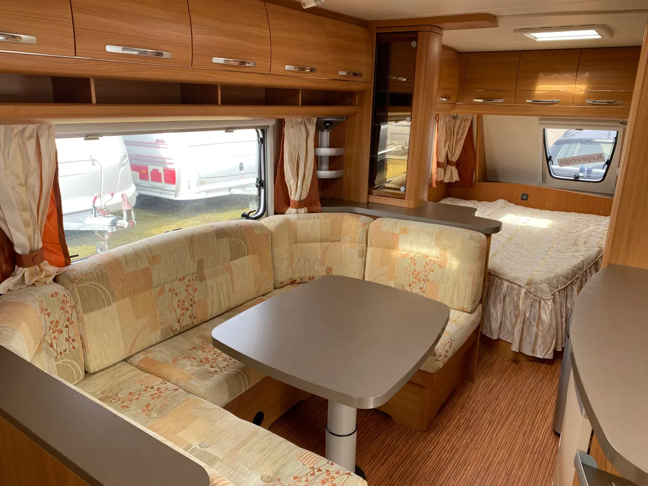 Billede 2 - HOBBY 560 KMFE KØJEVOGN