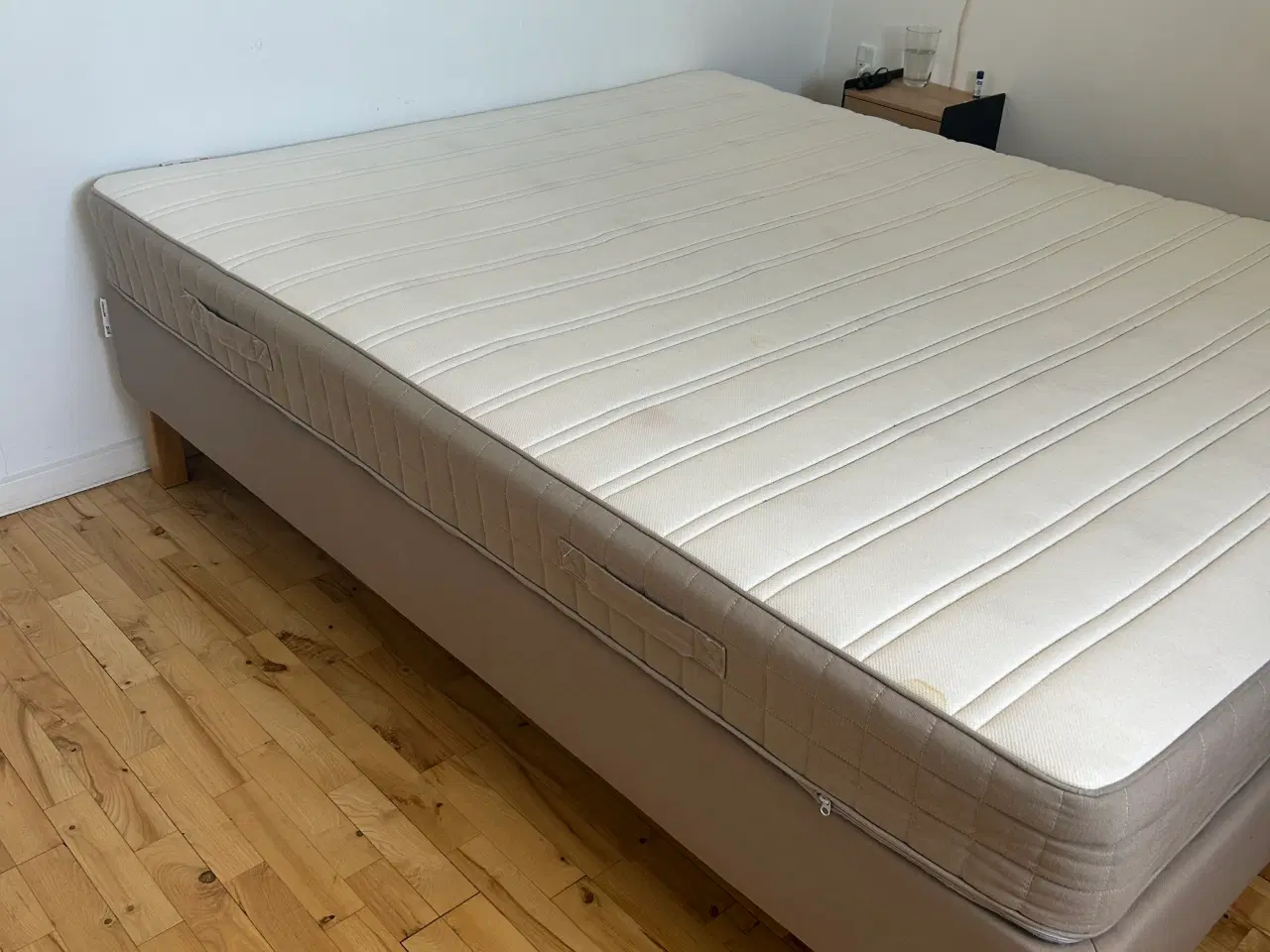 Billede 2 - God seng gives bort