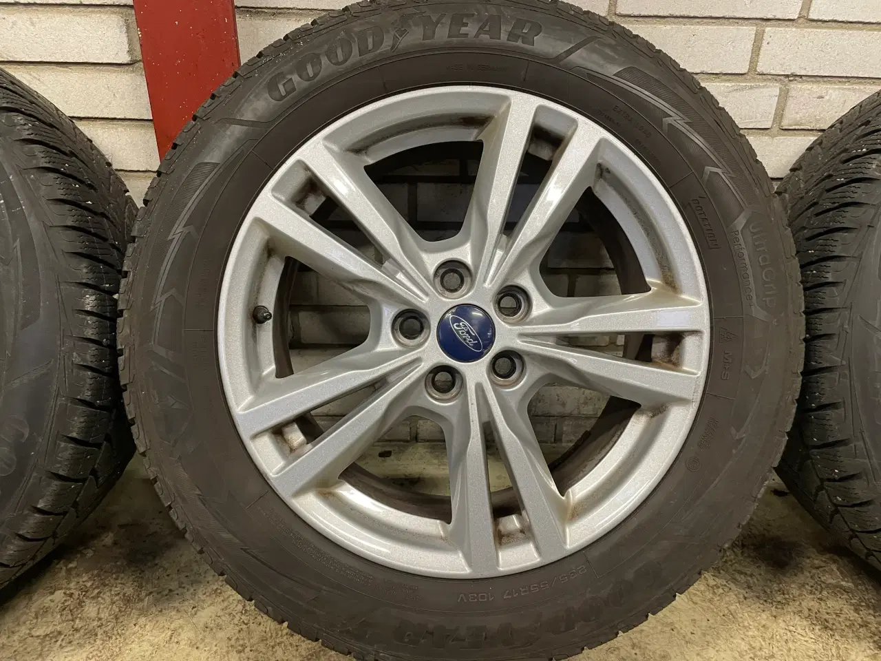 Billede 5 - 17 Ford S-max 235/55r17 Ref.258 vinter