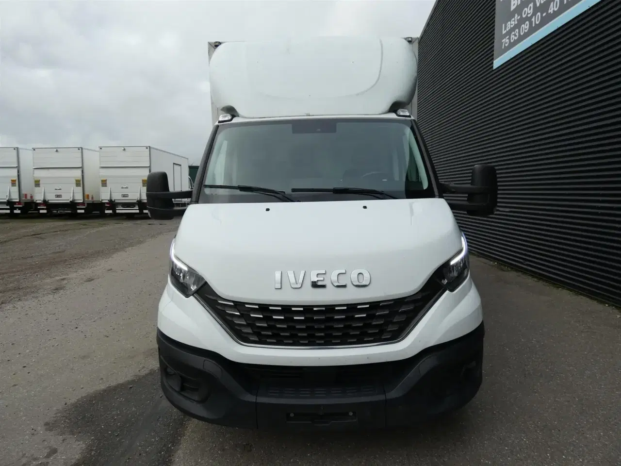Billede 3 - Iveco Daily 35S16 3750mm 2,3 D m/Alukasse med lift Hi-Matic 156HK Ladv./Chas. 8g Aut.
