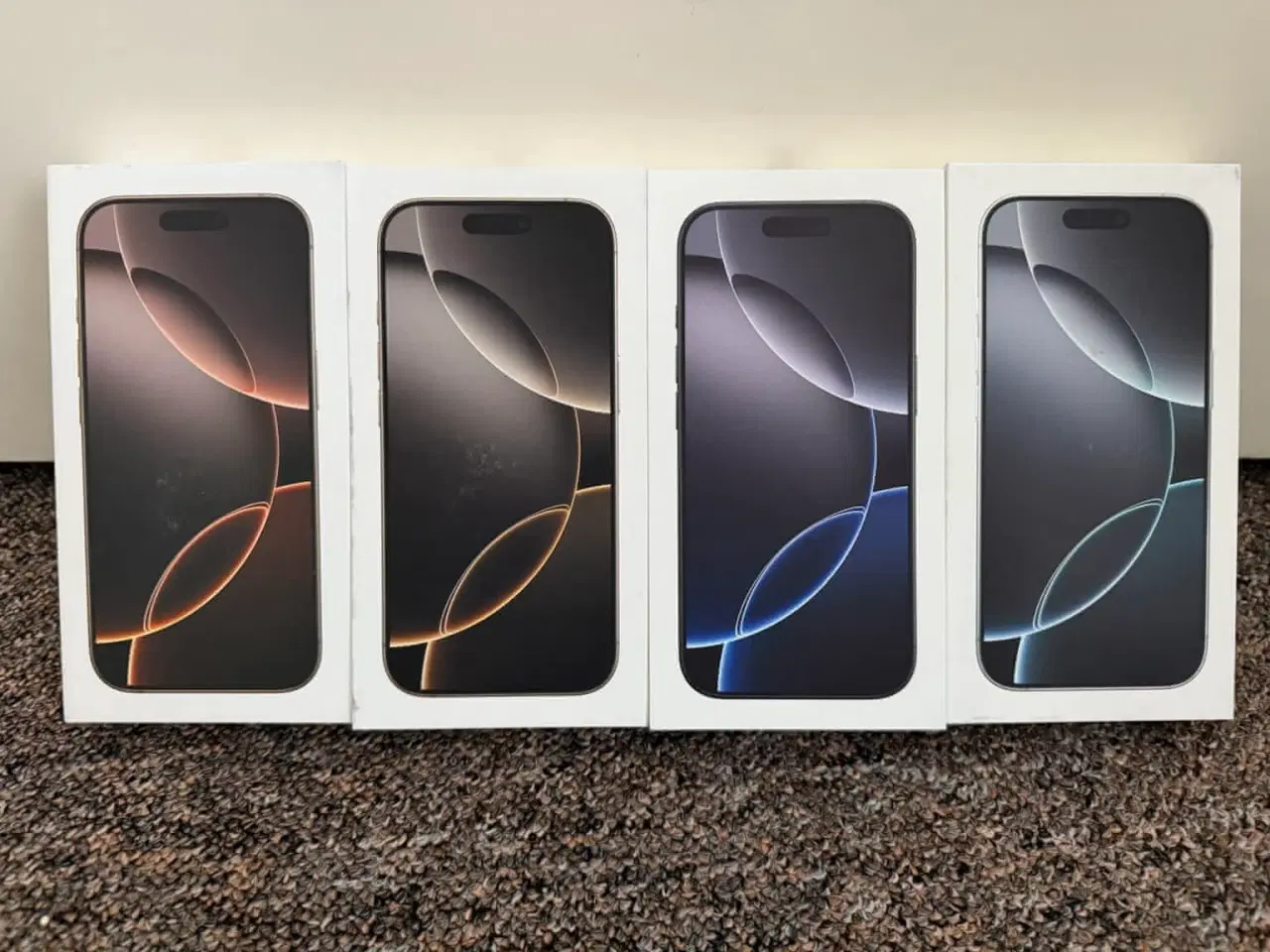 Billede 1 - Jeg har:  6 stk iPhone 16 Pro 128gb 6 stk iPhone 1