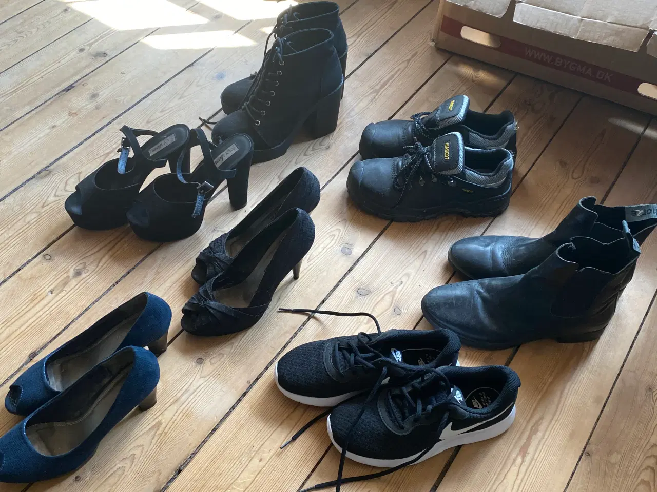 Billede 6 - Tøj og sko til salg