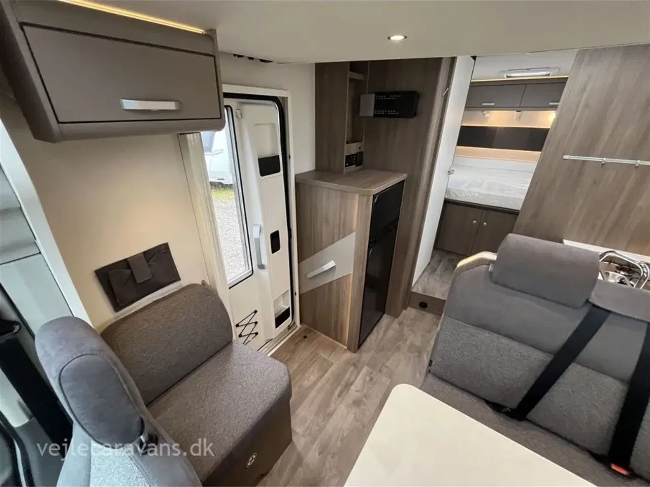 Billede 11 - 2026 - Carado T 449