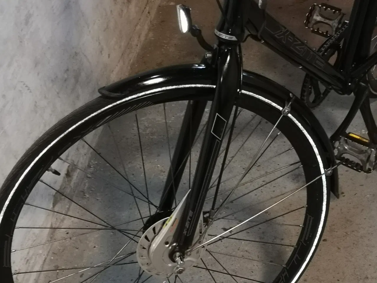 Billede 9 - X-ZITE  SPORT Alluminum  28"   57cm høj 7 gear.  N
