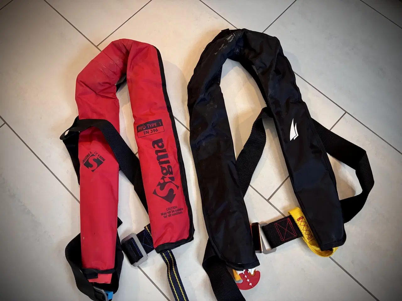 Billede 1 - Flydevest 2 stk