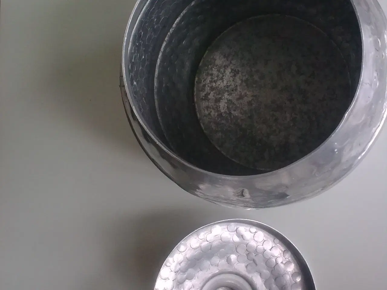 Billede 5 - Aluminium hamret vintage dansk låg dåse & gæster