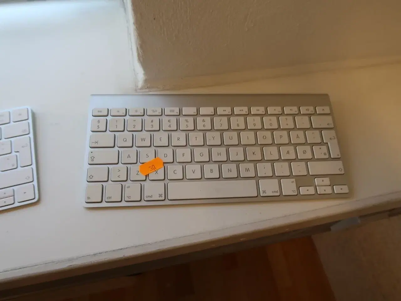 Billede 2 - 2 stk. tastatur samt mousepad APPLE A1314, A1644, A1339
