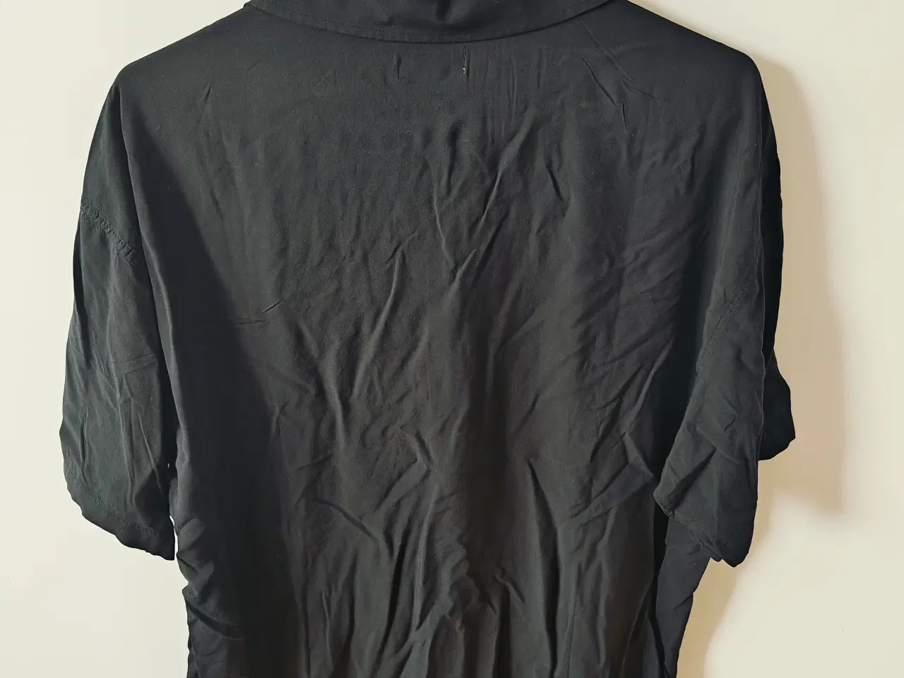 Billede 2 - Sort skjorte fra JJ Rebel str. XL ny.