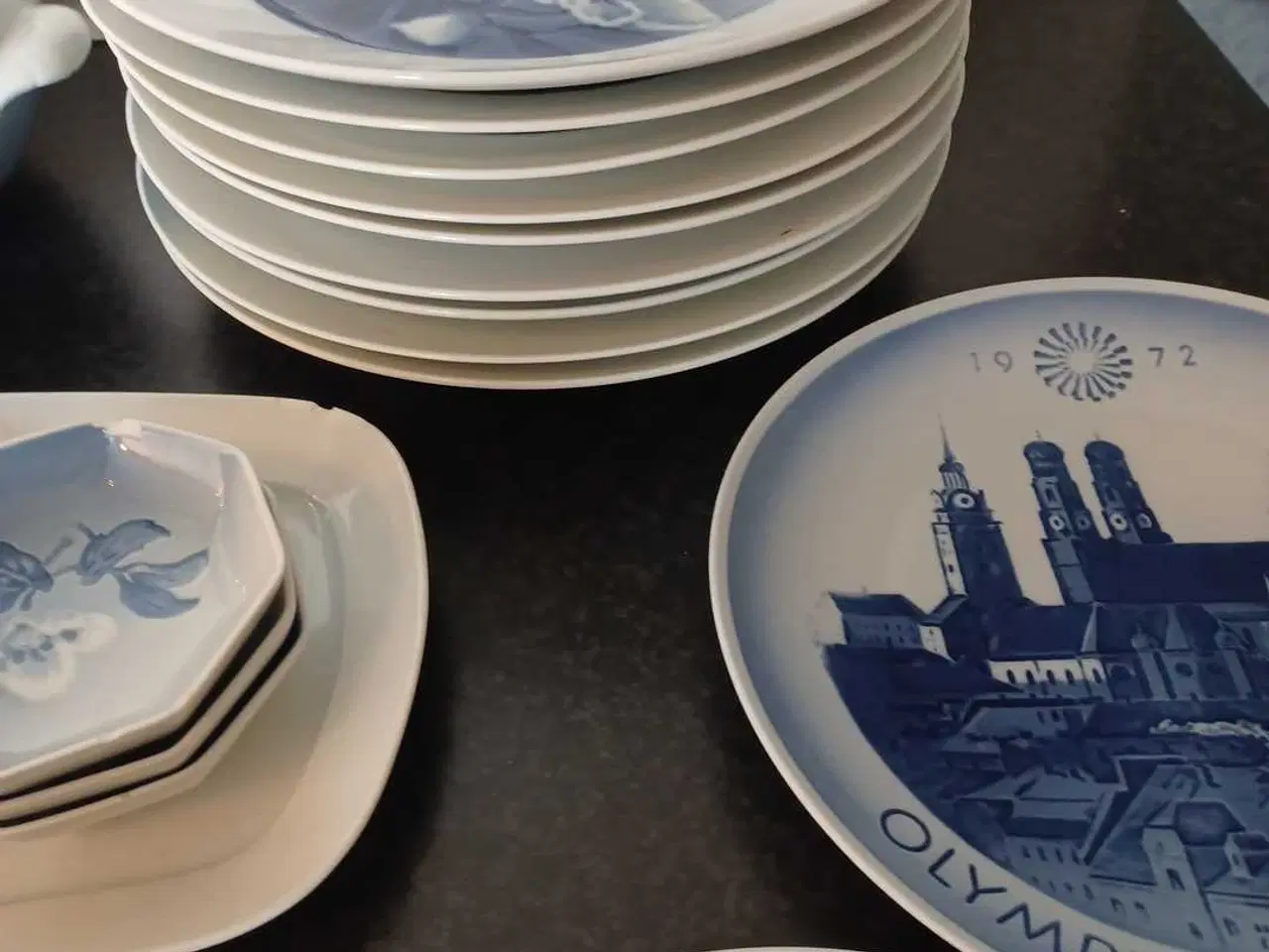 Billede 11 - B & G Julerosen blandet porcelæn, SKARP PRIS!!