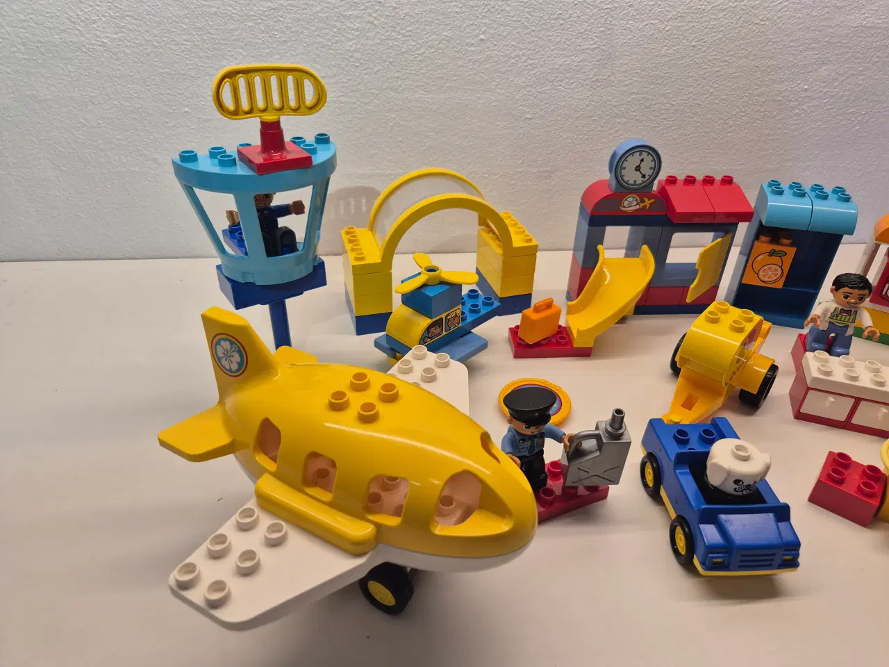 Billede 2 - Duplo Lufthavn, Fly, Vogne, Togvogn på skinner, Me