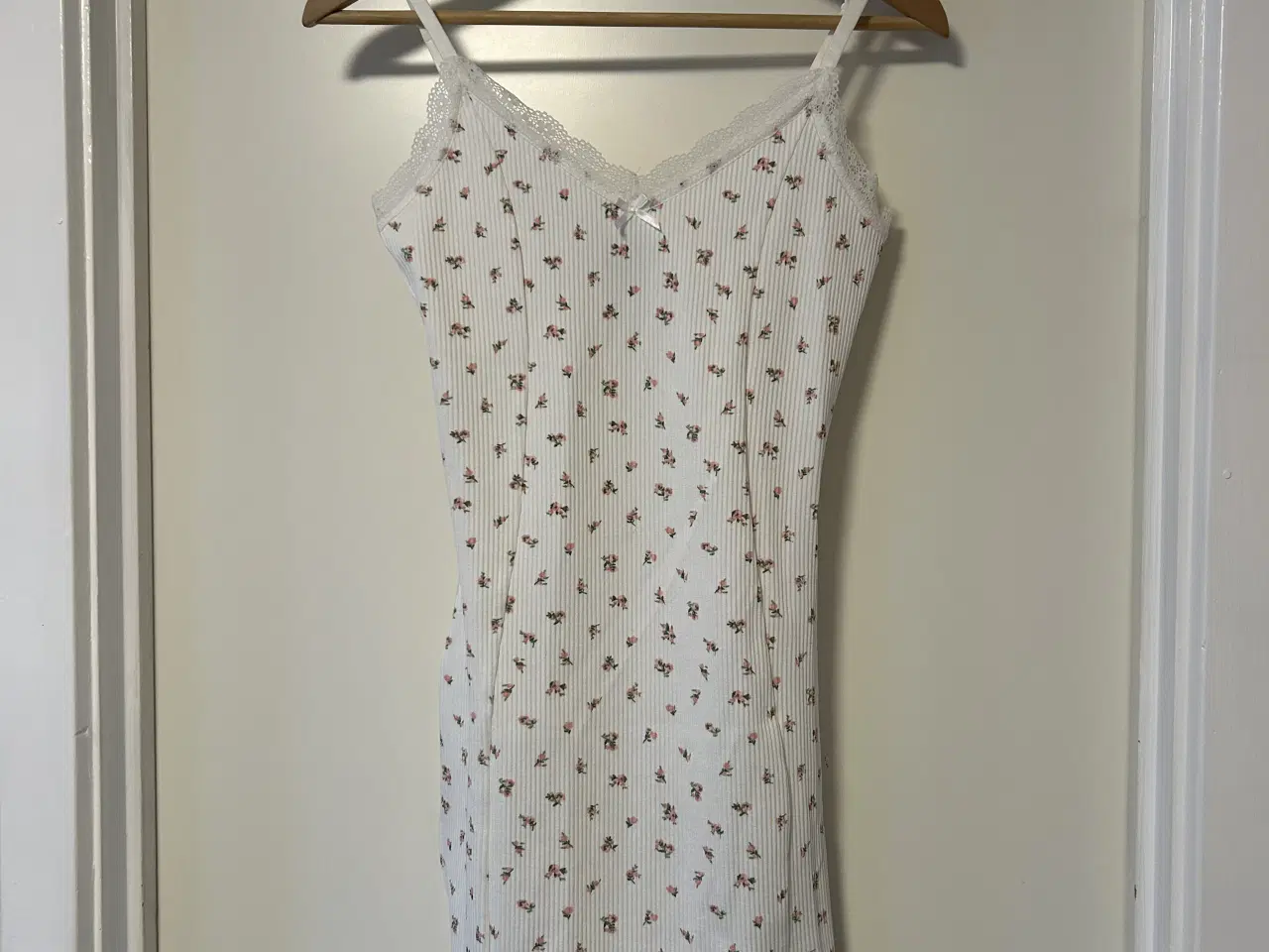 Billede 1 - Ny H&M kjole