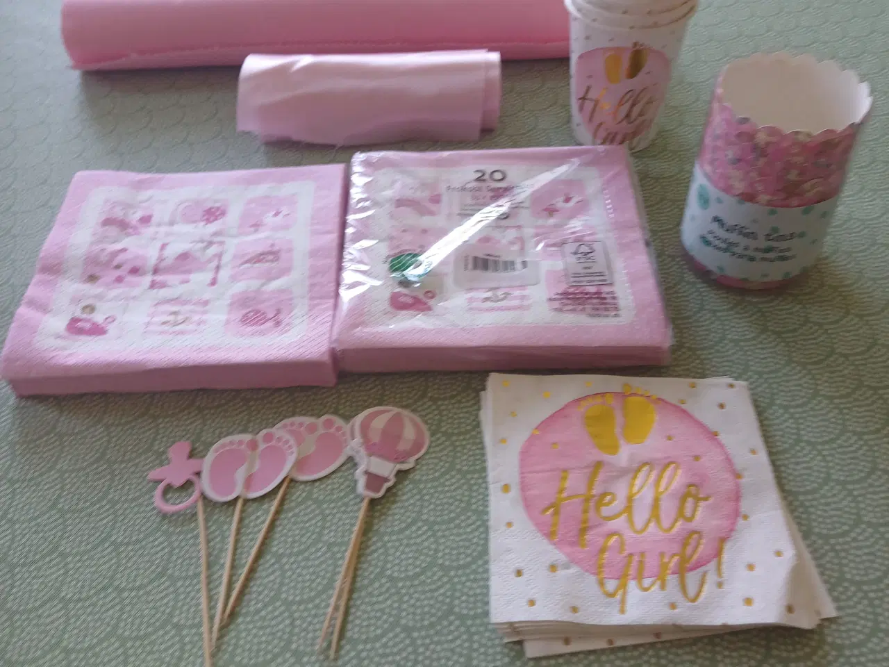 Billede 1 - Lidt rester fra babyshower.  Er I Skalborg ved Ålb