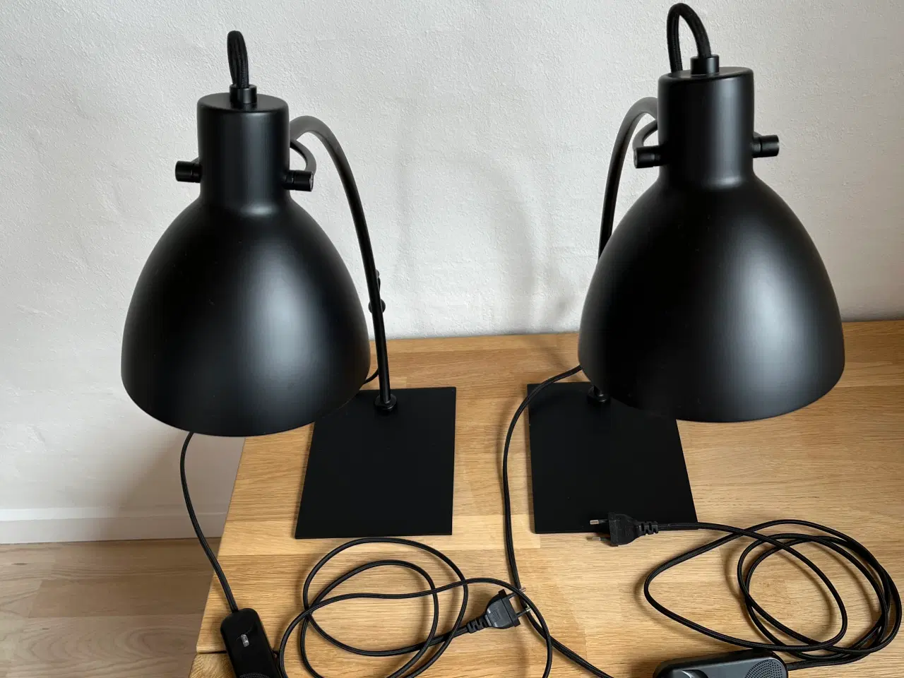 Billede 2 - To stk bordlamper