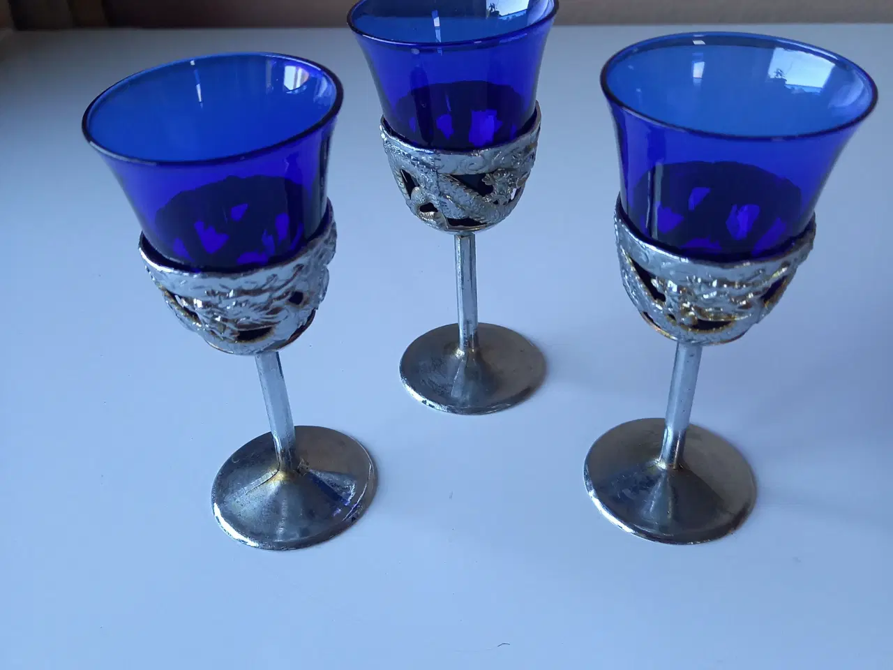 Billede 1 - Dekorationsglas blå med metalfod