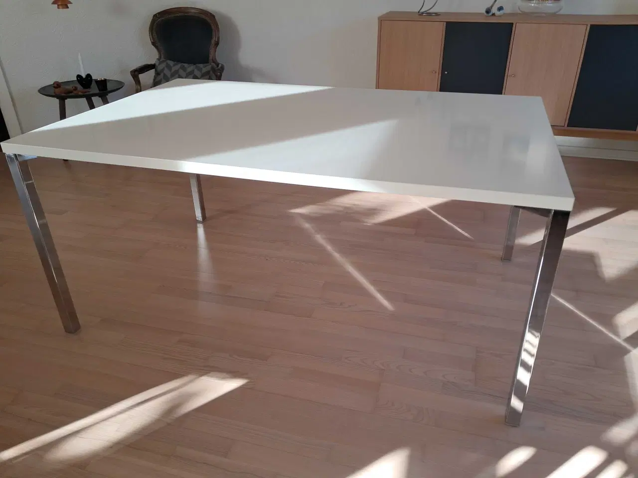 Billede 2 - Hvid Spisebord 160x100 cm