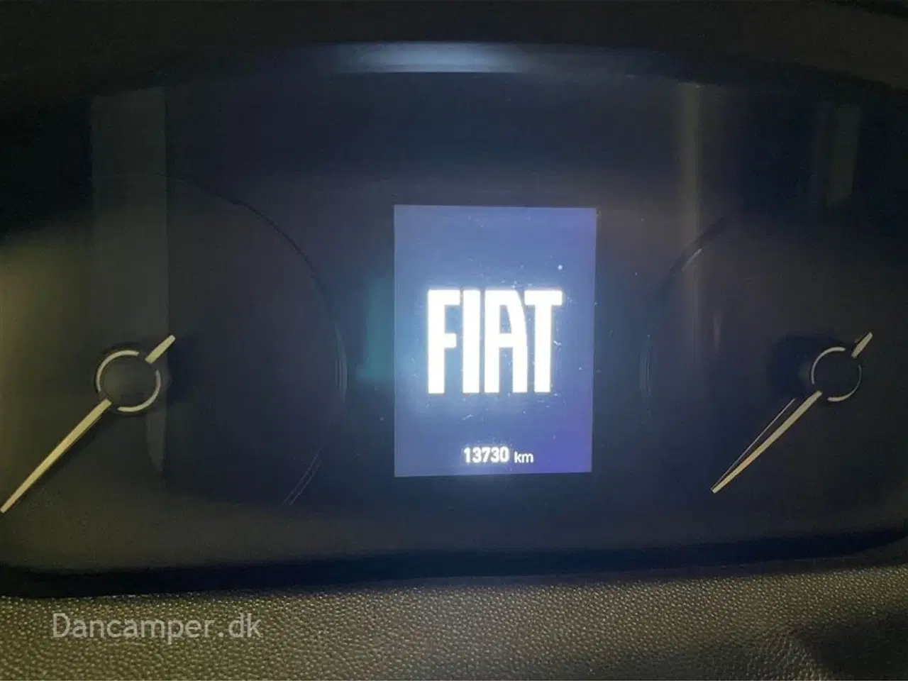 Billede 9 - 2024 - Knaus Boxlife 600 ME Platinum Selection 140 Hk 8 trins aut.gear, adoptiv fartpilot, under 6 meter, man ligger på langs i den store hæve/sænkbar seng